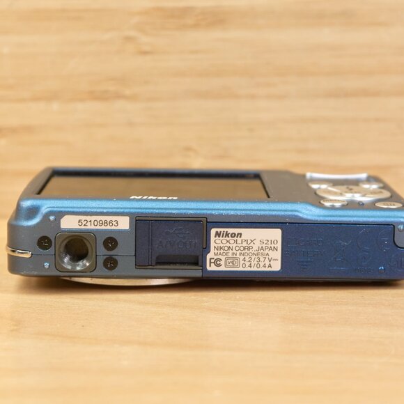 Nikon Coolpix S210 8 MP Digital Camera 3× Optical Zoom / Blue / Tested - Picture 8 of 9